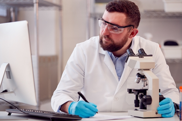 Lab research assistant taking survey